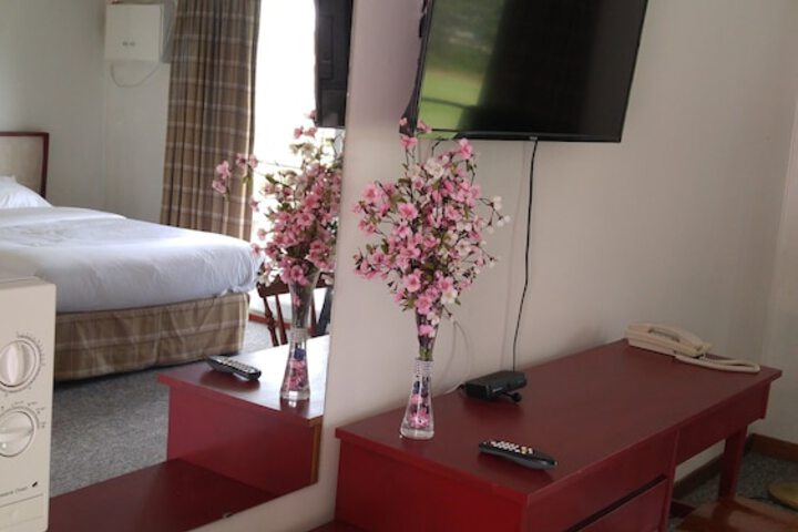 Room 11 of 21