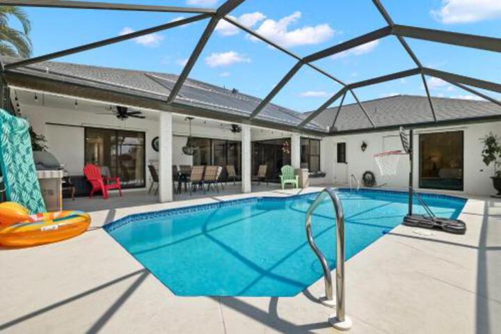 Cape Sunset Villa in Cape Coral, FL