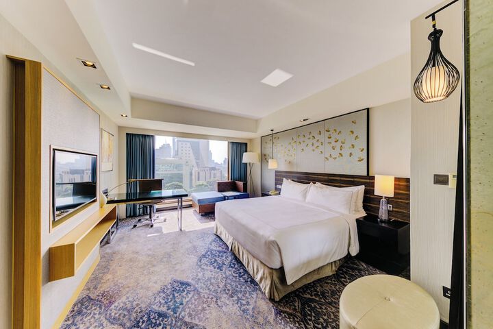 Room 35 of 130