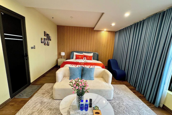 Room 6 of 36