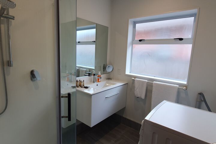 Room 2 of 8