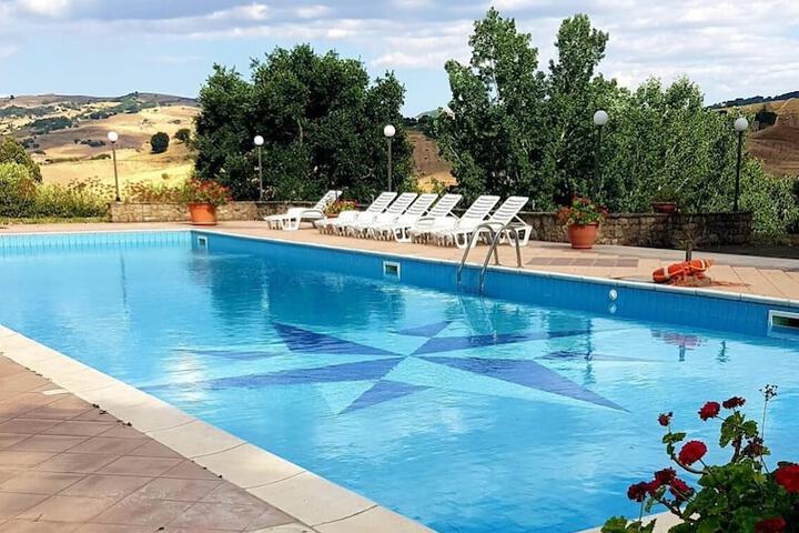 Pool Hotel