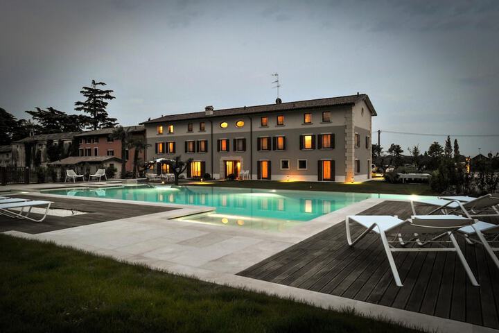 Hotel with Pool