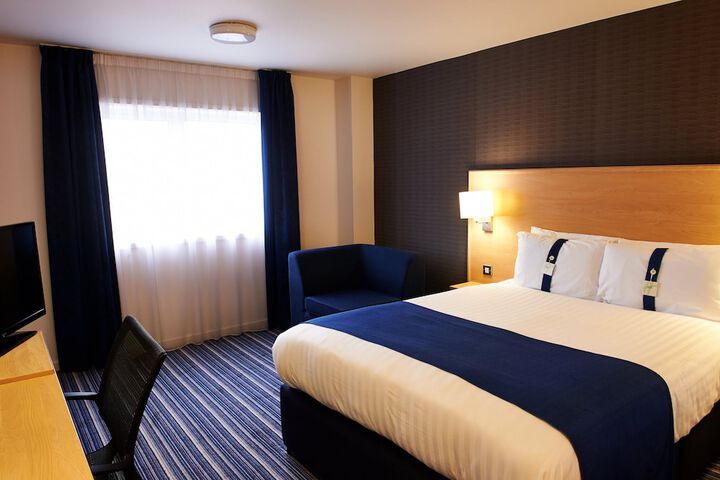 Room 15 of 53