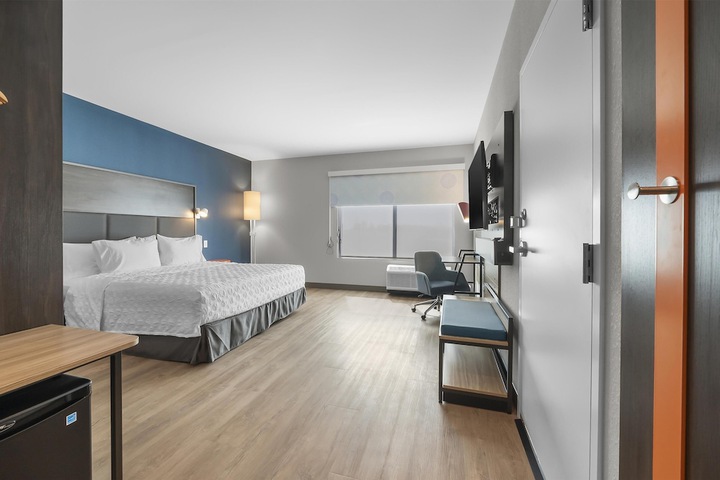 Room 18 of 39