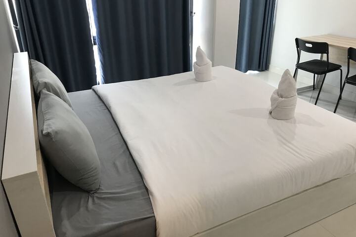 Room 11 of 68
