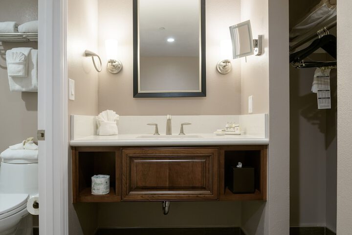 Bathroom sink