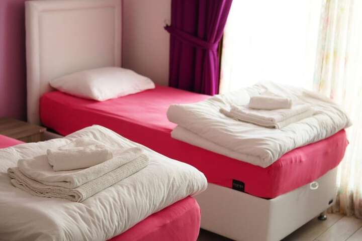 Room 7 of 82