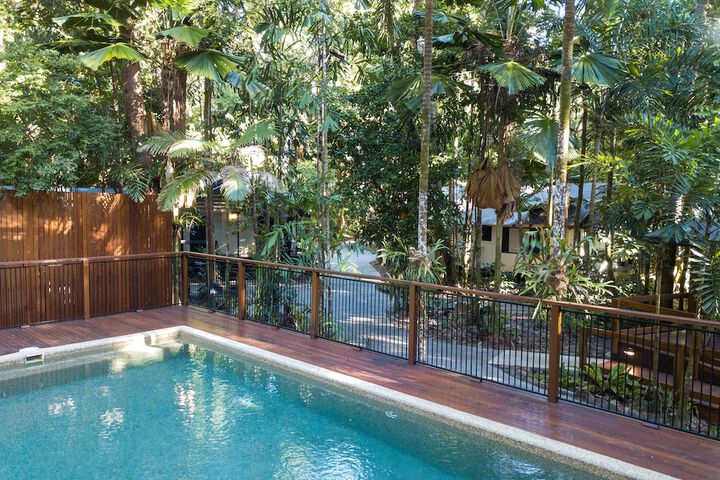 Hotel Pool