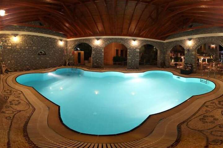 Pool Hotel