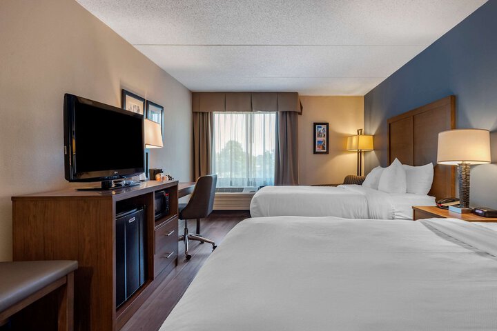 2 Double Beds (9 of 17)