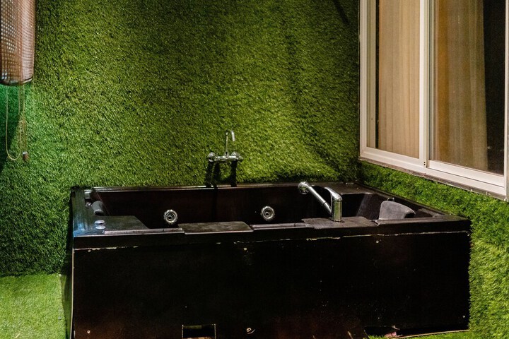 Room 41 of 74