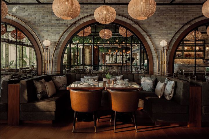 Dining 142 of 208