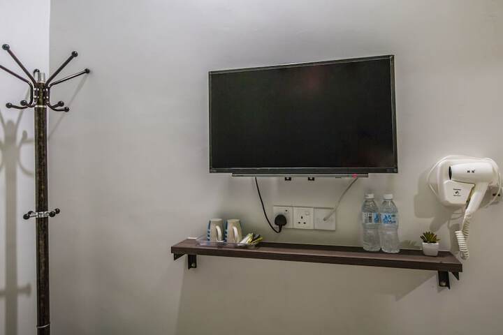 Room 5 of 34