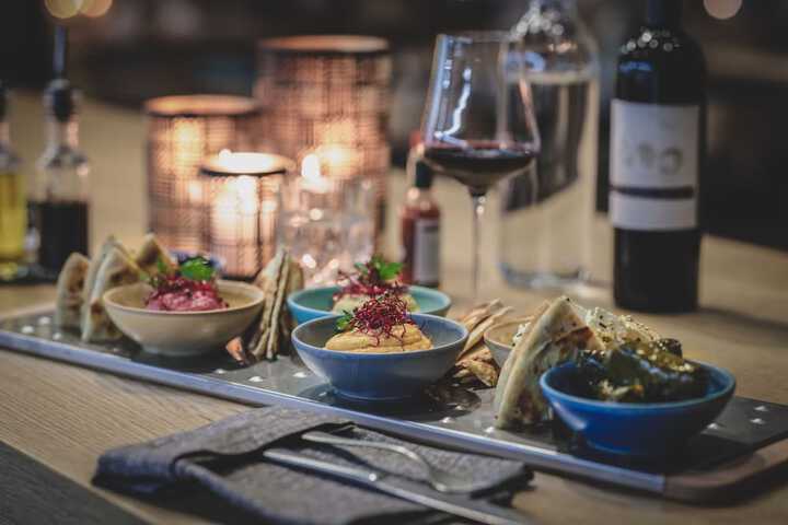 Dining 84 of 131