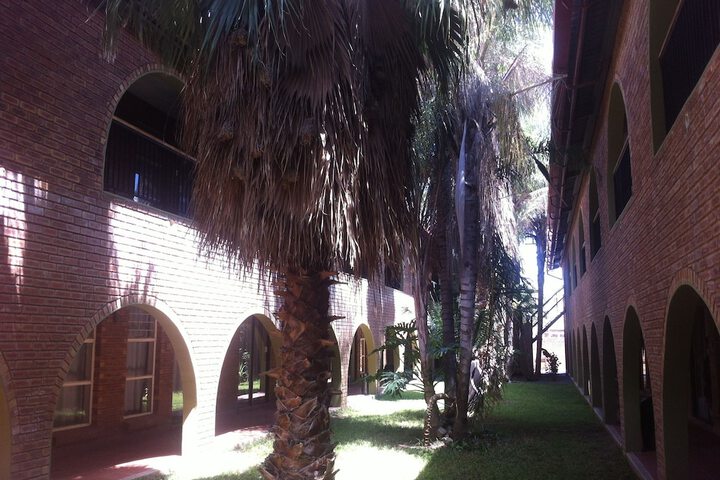 Property Grounds 25 of 30