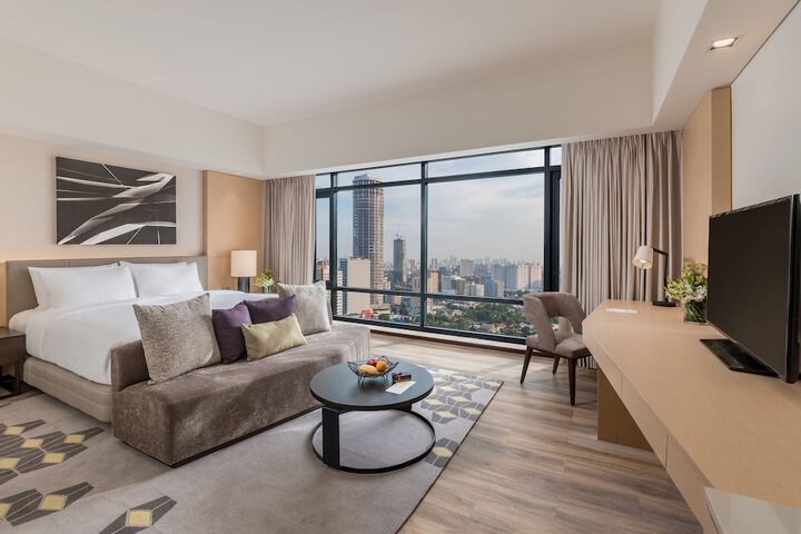 Room 4 of 36