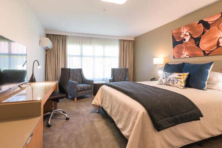 Distinction Hamilton Hotel & Conference Centre