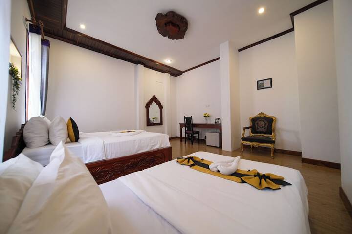 Room 2 of 11