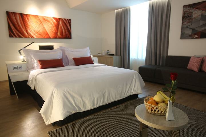 Room 4 of 43