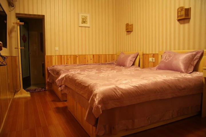 Room 10 of 19