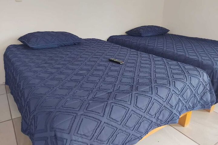 Room 4 of 11