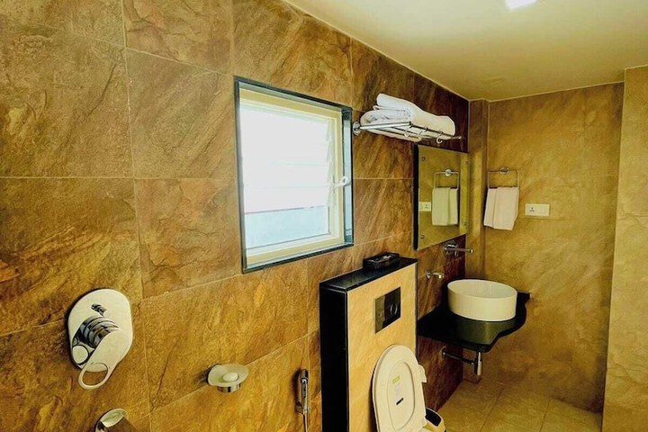 Room 19 of 24