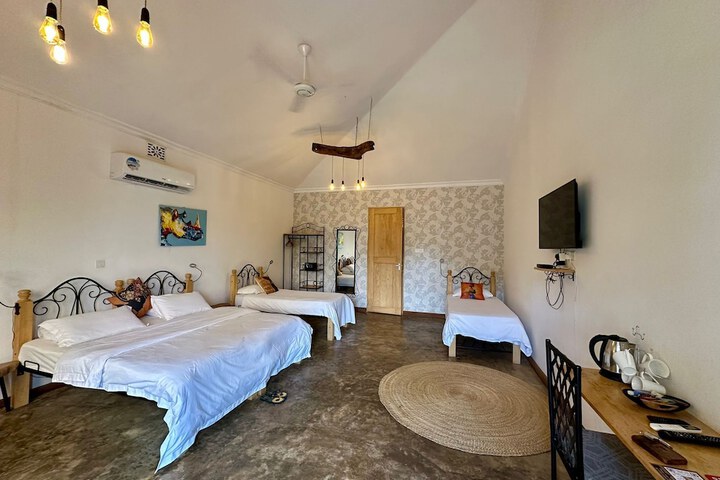 Room 18 of 115