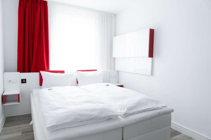 Room 19 of 77