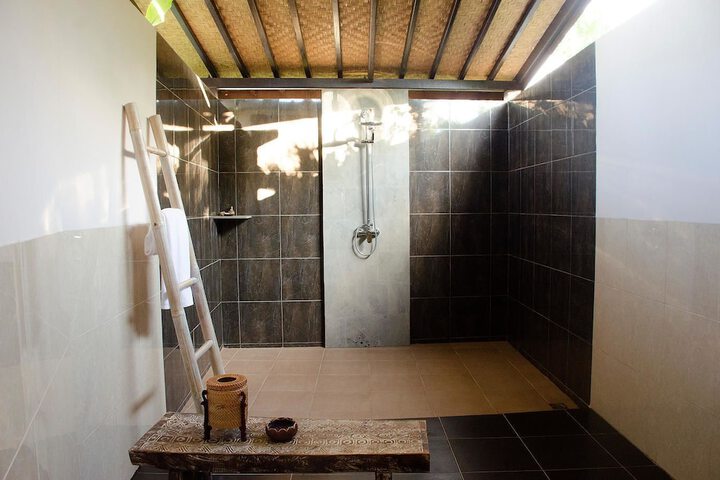 Room 15 of 49