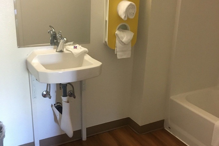 Room 32 of 52