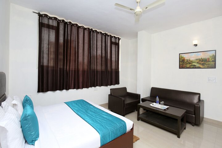 Room 8 of 20