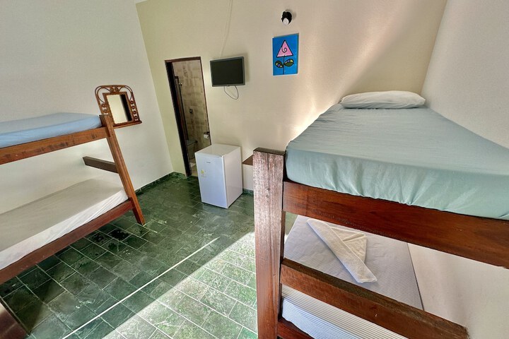 Room 4 of 28