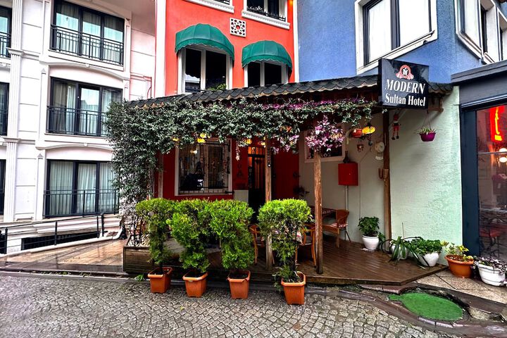 Hotel Exterior 45 of 47