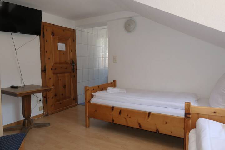 Room 20 of 49