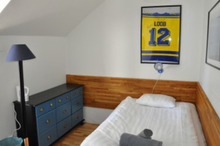 Room 5 of 138
