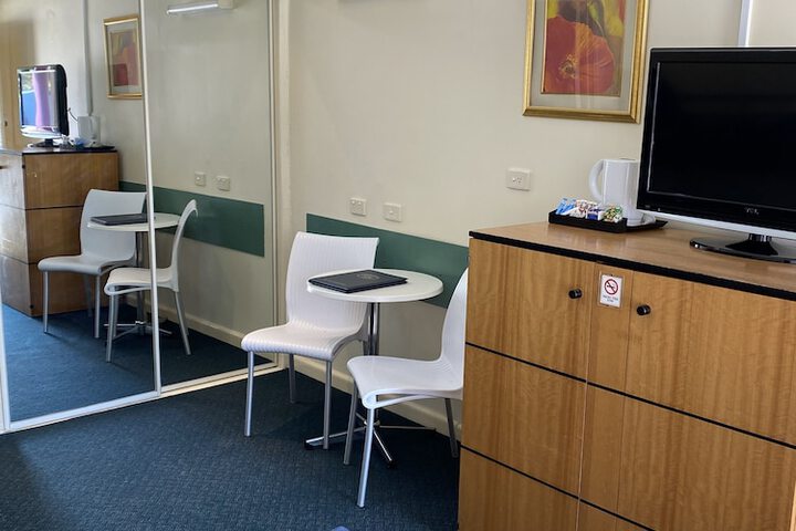 Room 7 of 48