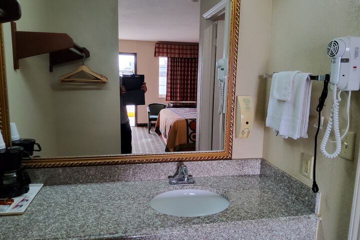Comfort Double Room (4 of 8)