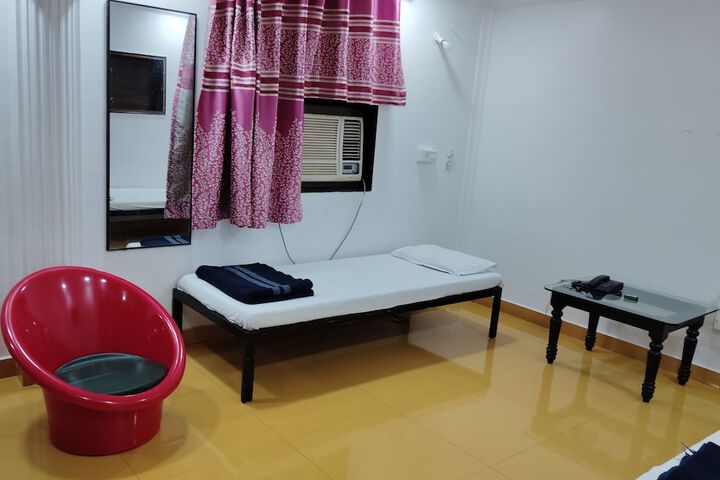 Room 14 of 23