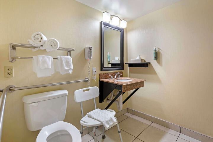 1 King Bed Table and Chairs Refrigerator, Continental Breakfast (5 of 14)