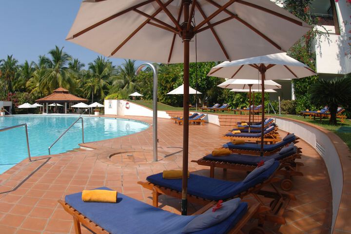 Pool Hotel