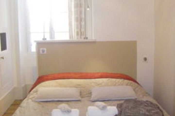 Room 3 of 7
