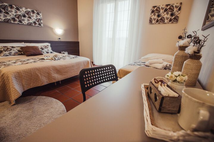 Room 8 of 32