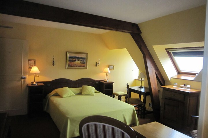 Room 8 of 52