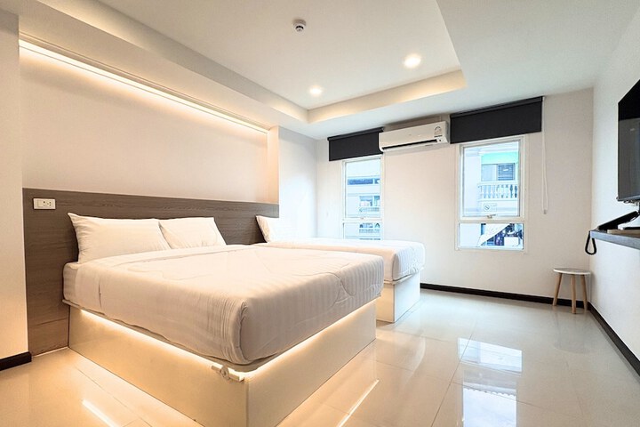 Room 60 of 78
