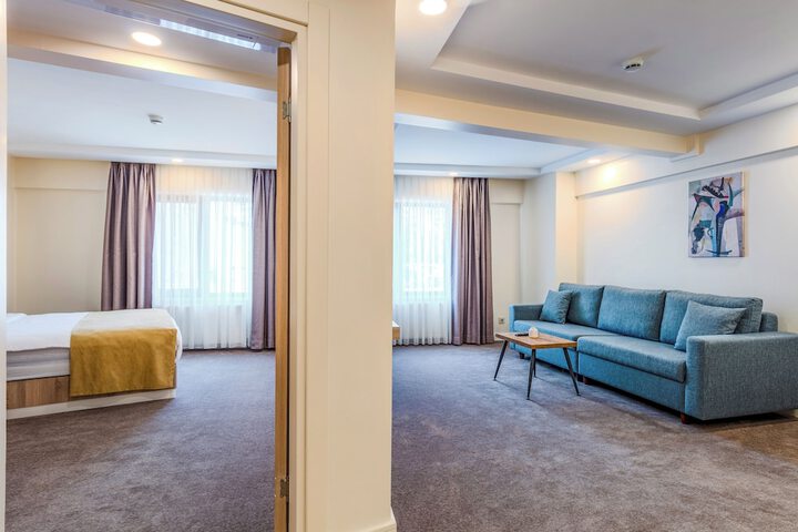Room 79 of 170
