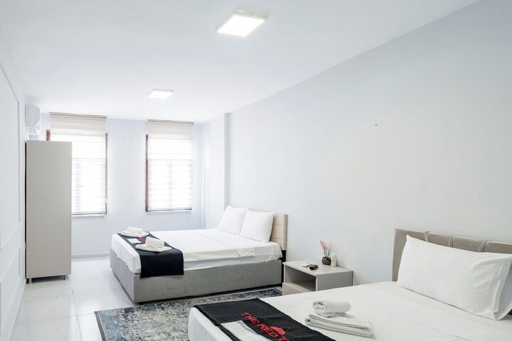 Room 8 of 17
