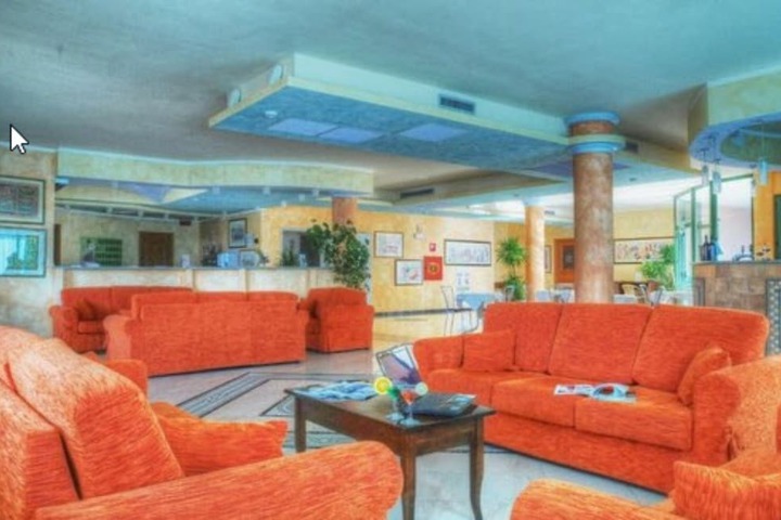 Guest Lobby