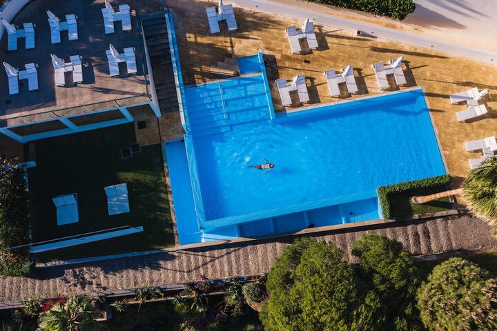 Pool 16 of 41