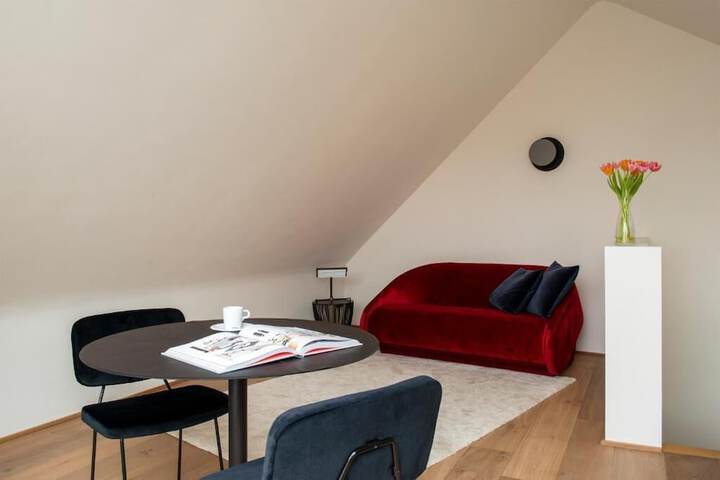 Room 16 of 30